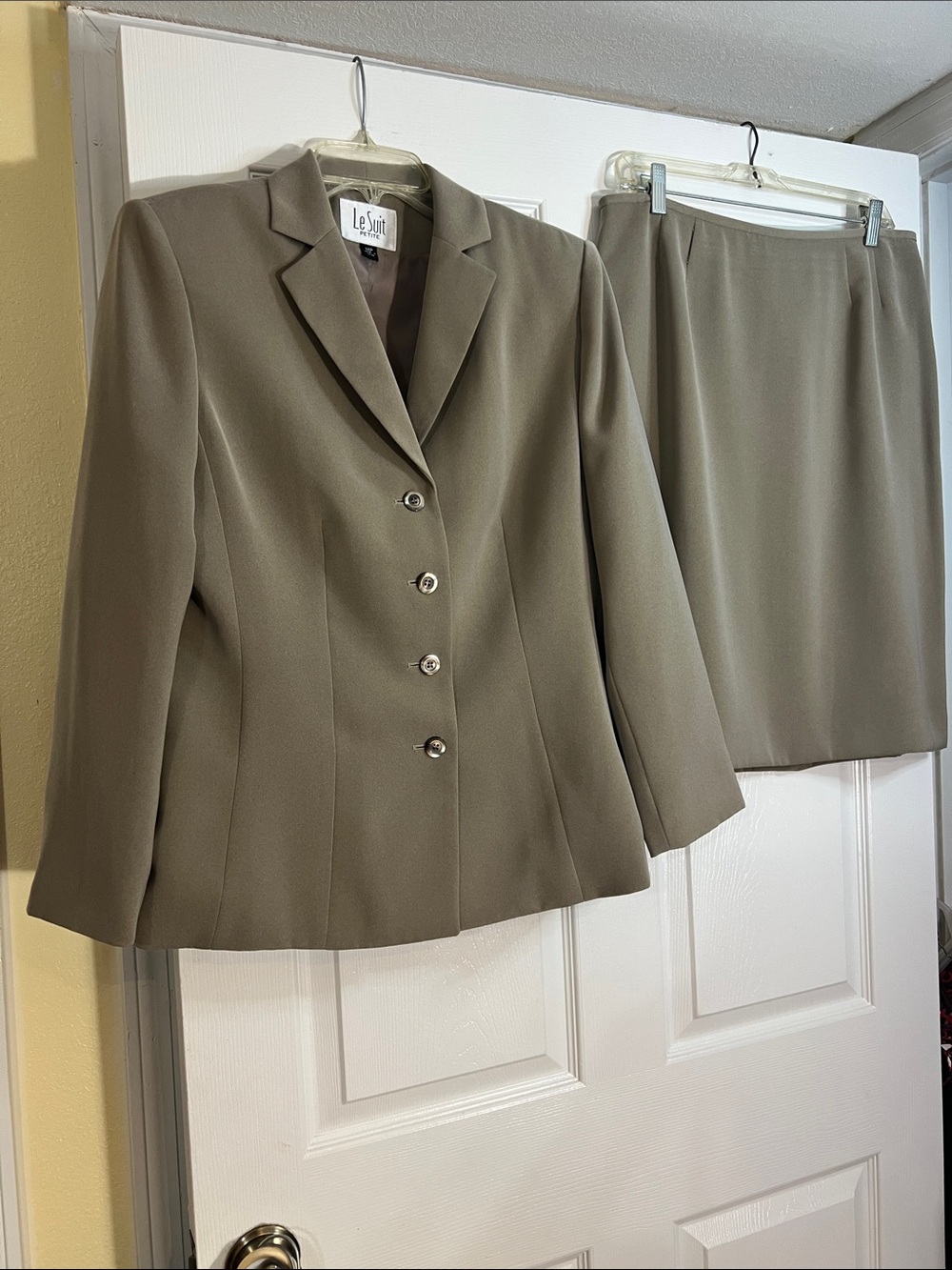 Le Suit Taupe Two-Piece Women's Blazer & Skirt